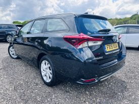 Toyota Auris Estate 1.8 SE Hybrid