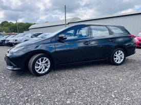 Toyota Auris Estate 1.8 SE Hybrid