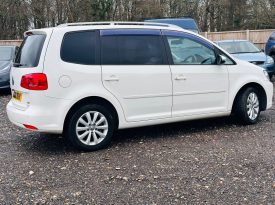 VW Touran Highline 1.4 TSI DSG Automatic