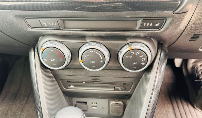 
								Mazda2 13S Automatic full									