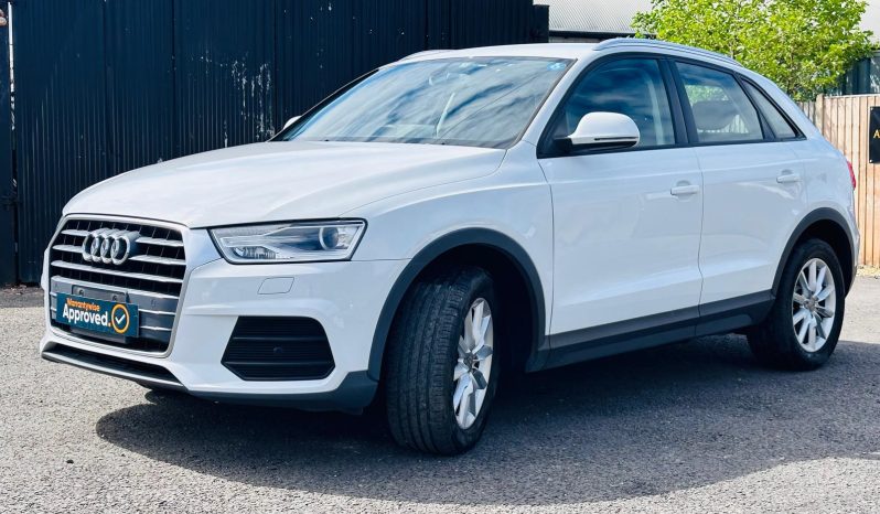 
								Audi Q3 1.4 TFSI SE S Tronic full									