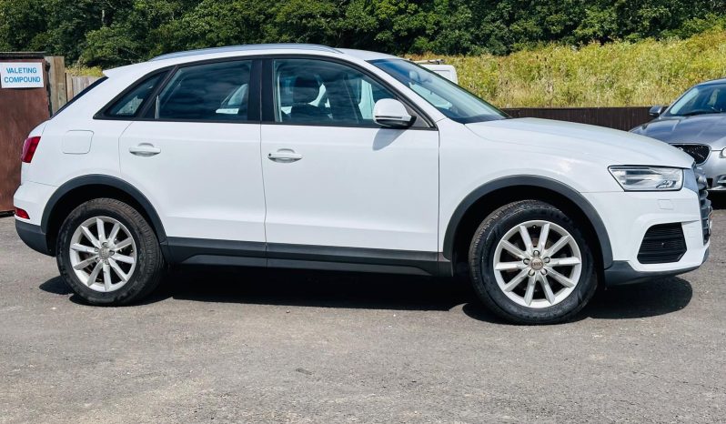 
								Audi Q3 1.4 TFSI SE S Tronic full									