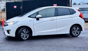 
									Honda Jazz Hybrid S Automatic full								