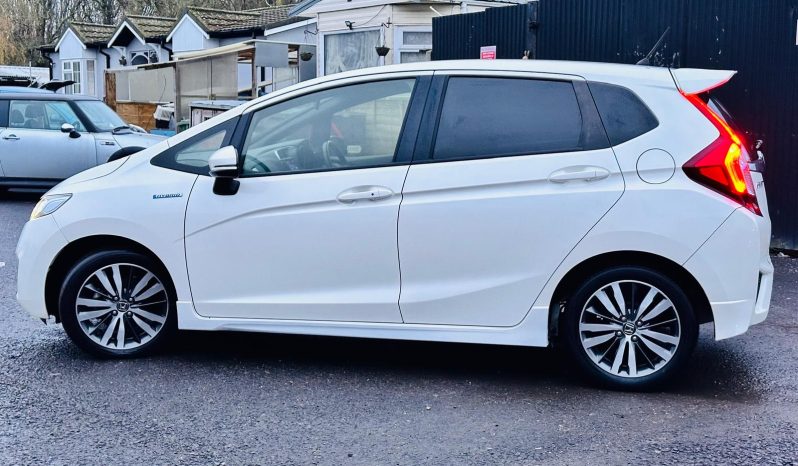 
								Honda Jazz Hybrid S Automatic full									