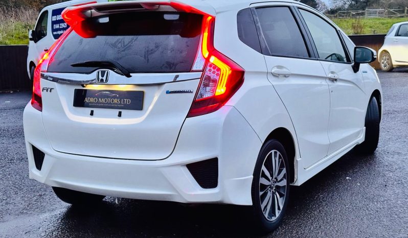 
								Honda Jazz Hybrid S Automatic full									