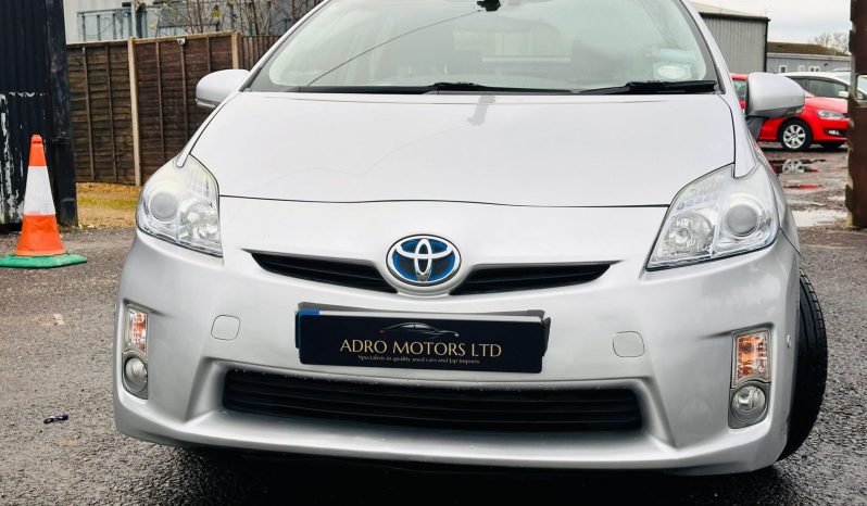 
								Toyota Prius 1.8L Hybrid Automatic full									