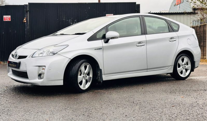 
								Toyota Prius 1.8L Hybrid Automatic full									