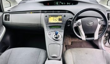 
									Toyota Prius 1.8L Hybrid Automatic full								