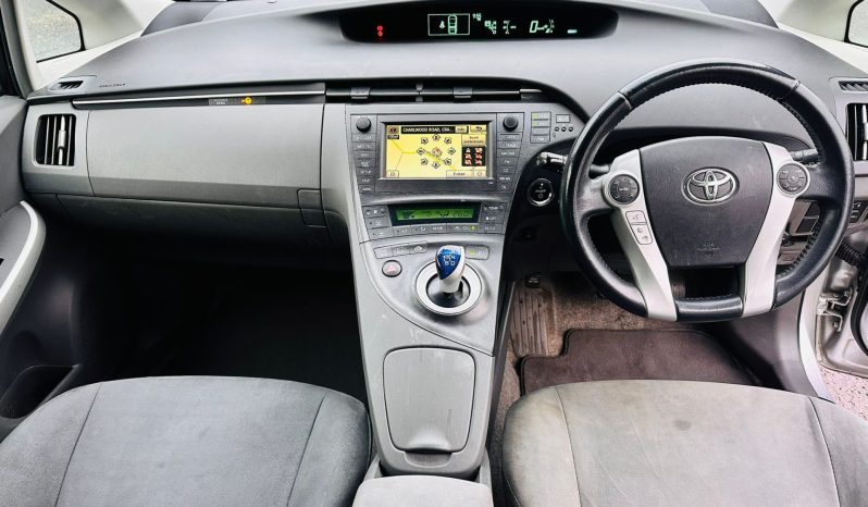 
								Toyota Prius 1.8L Hybrid Automatic full									