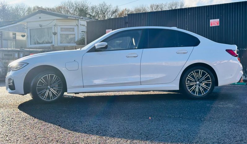 
								BMW 330E M Sport 2L Hybrid Automatic full									