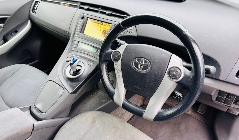 
								Toyota Prius 1.8L Hybrid Automatic full									