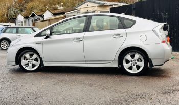 
									Toyota Prius 1.8L Hybrid Automatic full								