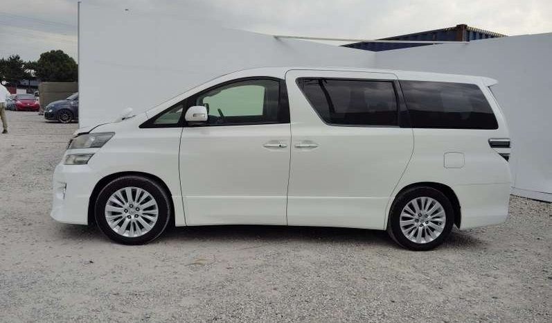 
								Toyota Vellfire Petrol Automatic MPV full									