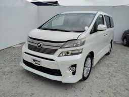 
										Toyota Vellfire Petrol Automatic MPV full									