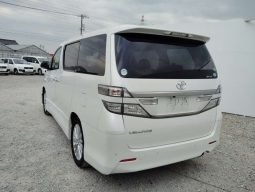 
										Toyota Vellfire Petrol Automatic MPV full									