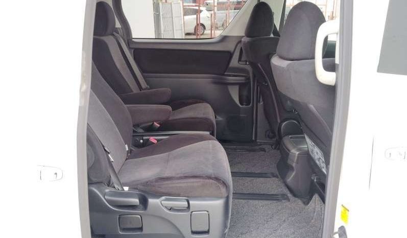 
								Toyota Vellfire Petrol Automatic MPV full									