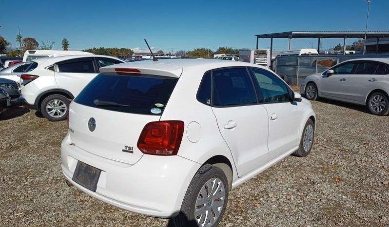 
								Volkswagen Polo Automatic Petrol Hatchback full									