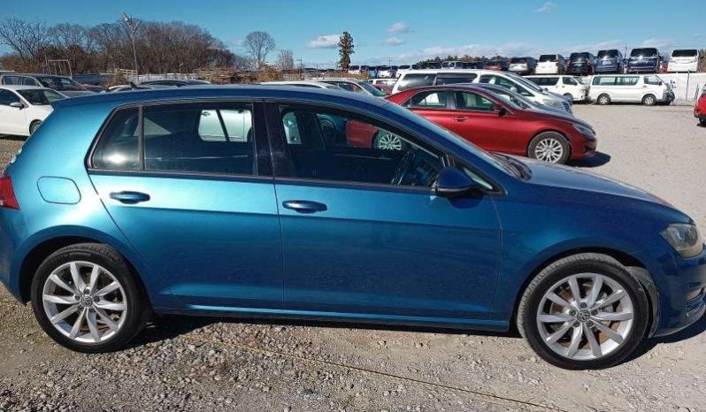 
								Volkswagen Golf Automatic Petrol Hatchback full									