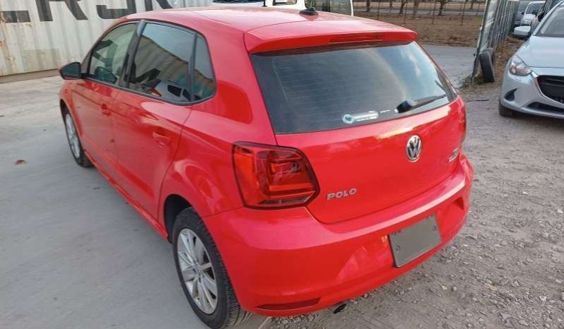 
								Volkswagen Polo full									