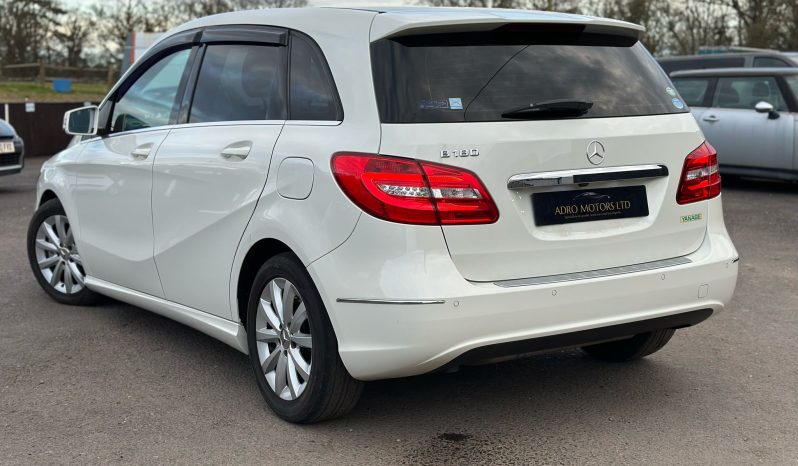 
								Mercedes-Benz B Class MPV full									