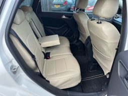 
										Mercedes-Benz B Class MPV full									