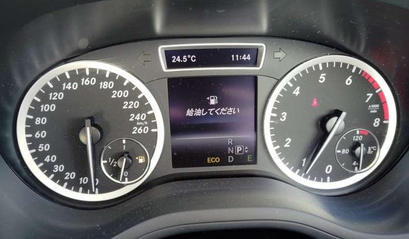 
								Mercedes-Benz B Class MPV full									