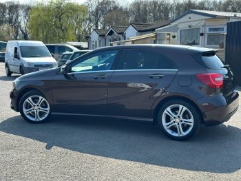 Mercedes Benz A180 1.6 7G – DCT