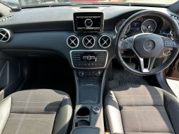 
										Mercedes Benz A180 1.6 7G – DCT full									