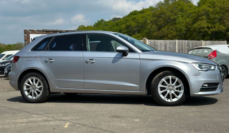 
								Audi A3 1.4 TFSI SE Sportback full									