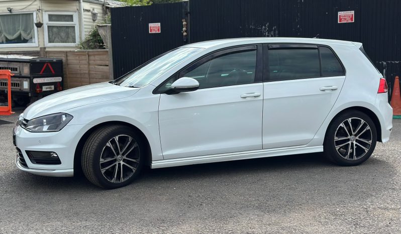 
								Volkswagen Golf 2.0 TDI R Line DSG Automatic full									