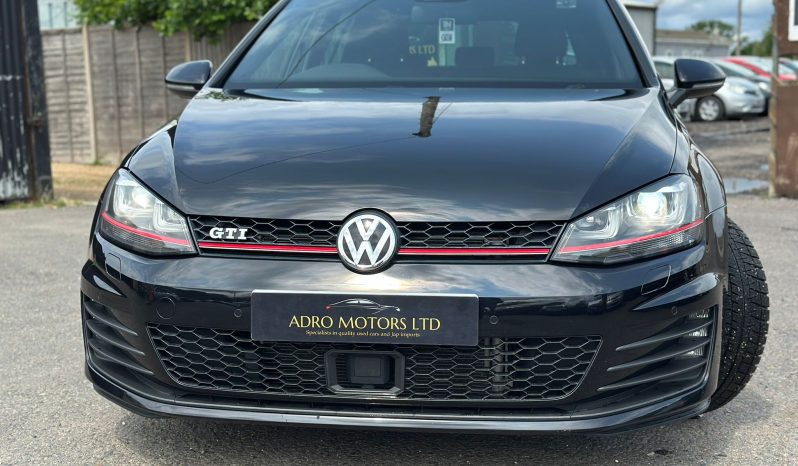 
								Volkswagen Golf GTI 2.0 TSI Bluemotion Tech DSG full									