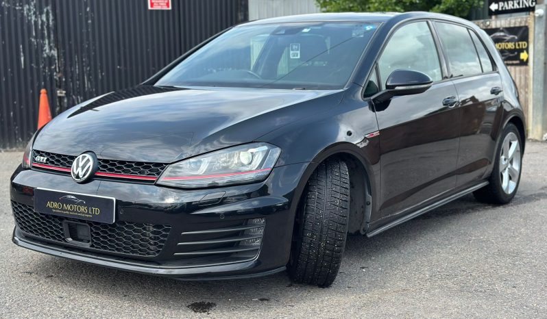 
								Volkswagen Golf GTI 2.0 TSI Bluemotion Tech DSG full									