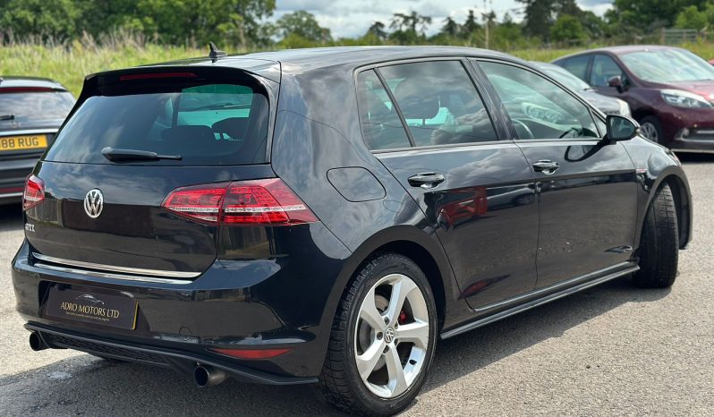 
								Volkswagen Golf GTI 2.0 TSI Bluemotion Tech DSG full									