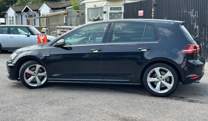 
								Volkswagen Golf GTI 2.0 TSI Bluemotion Tech DSG full									