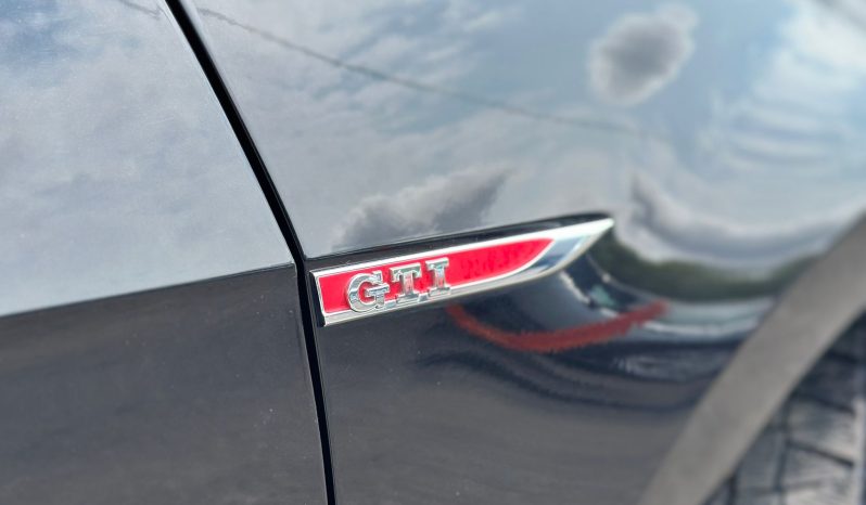 
								Volkswagen Golf GTI 2.0 TSI Bluemotion Tech DSG full									