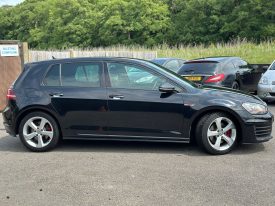 Volkswagen Golf GTI 2.0 TSI Bluemotion Tech DSG