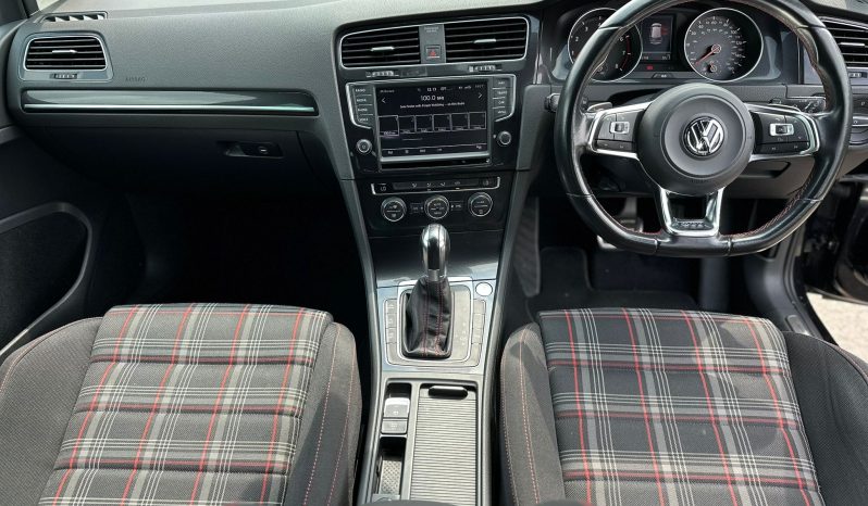 
								Volkswagen Golf GTI 2.0 TSI Bluemotion Tech DSG full									