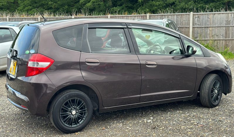 
								Honda Fit 1.3 Petrol Automatic Hatchback full									