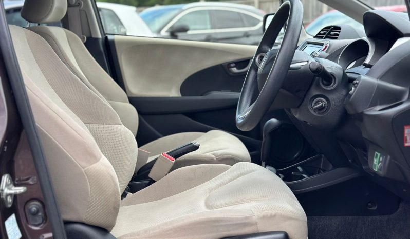 
								Honda Fit 1.3 Petrol Automatic Hatchback full									