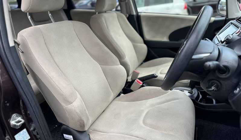 
								Honda Fit 1.3 Petrol Automatic Hatchback full									