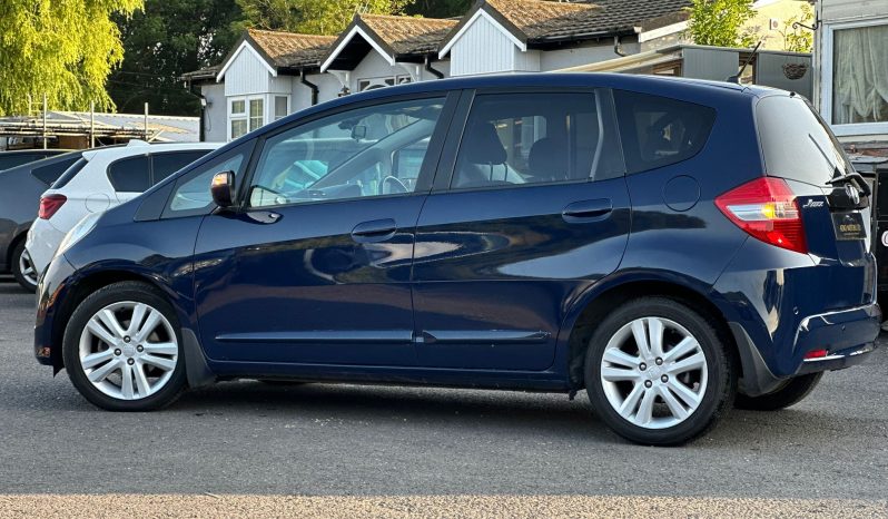 
								Honda Jazz 1.4 i-VTEC EX CVT Automatic Petrol Hatchback full									