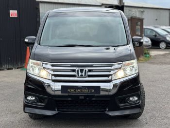 Honda Stepwagon 2.0 Z Automatic Petrol MPV