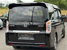 
										Honda Stepwagon 2.0 Z Automatic Petrol MPV full									