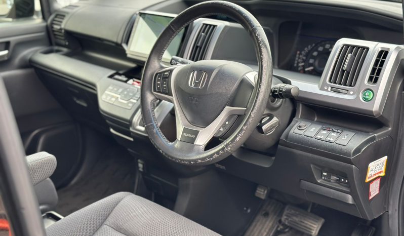 
								Honda Stepwagon 2.0 Z Automatic Petrol MPV full									
