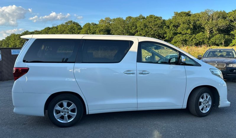 
								Toyota Alphard 2.4 Petrol X Limited 8 seater Automatic MPV full									