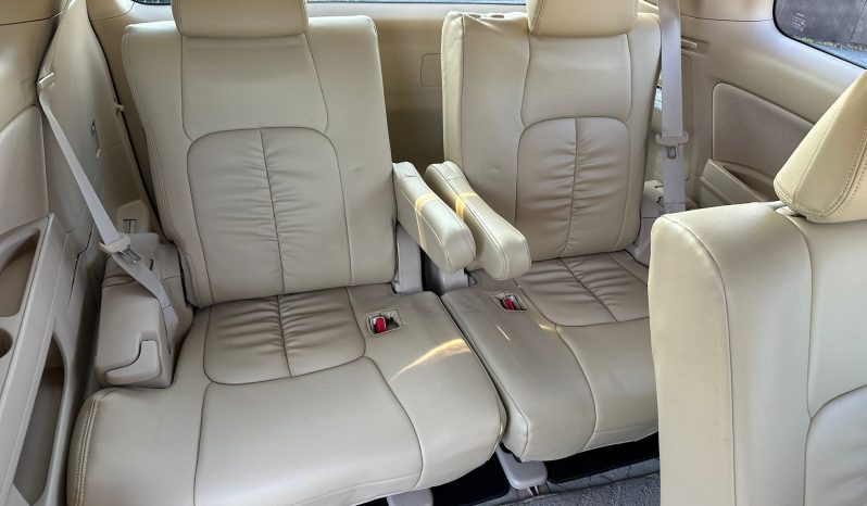 
								Toyota Alphard 2.4 Petrol X Limited 8 seater Automatic MPV full									