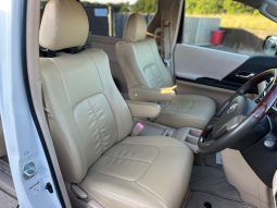 
										Toyota Alphard 2.4 Petrol X Limited 8 seater Automatic MPV full									
