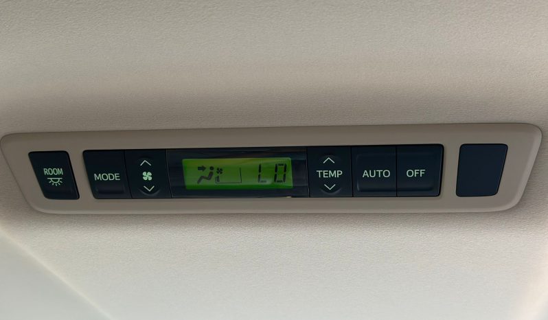 
								Toyota Alphard 2.4 Petrol X Limited 8 seater Automatic MPV full									