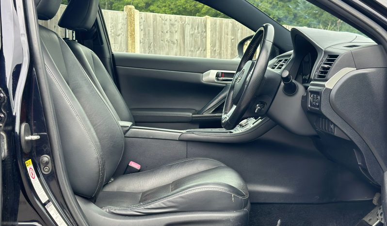 
								Lexus CT200h 1.8 F Sport Petrol Hybrid CVT Automatic Petrol Hatchback full									
