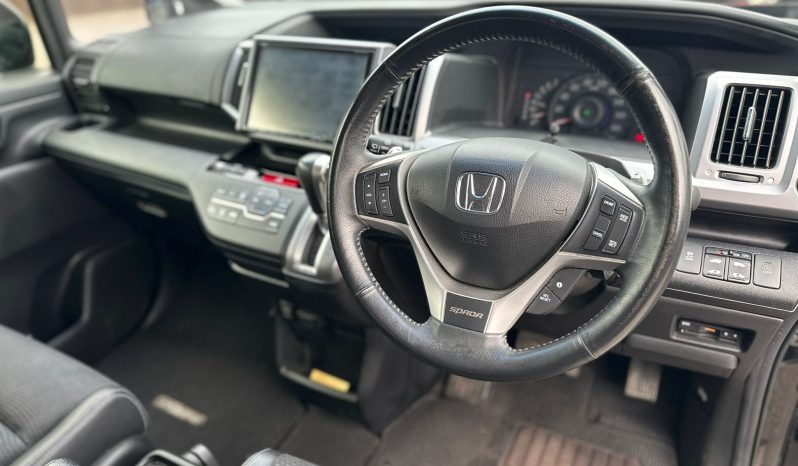 
								Honda Stepwagon 2.0 Spada 8 Seater Automatic Petrol MPV full									